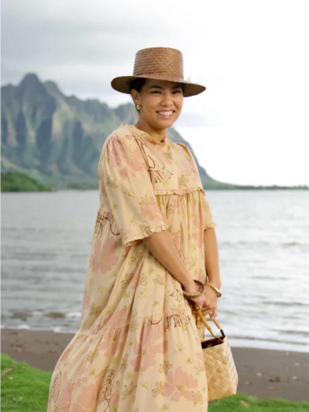Relaxed Floral Tiered Maxi Dress in Beige and Pink
